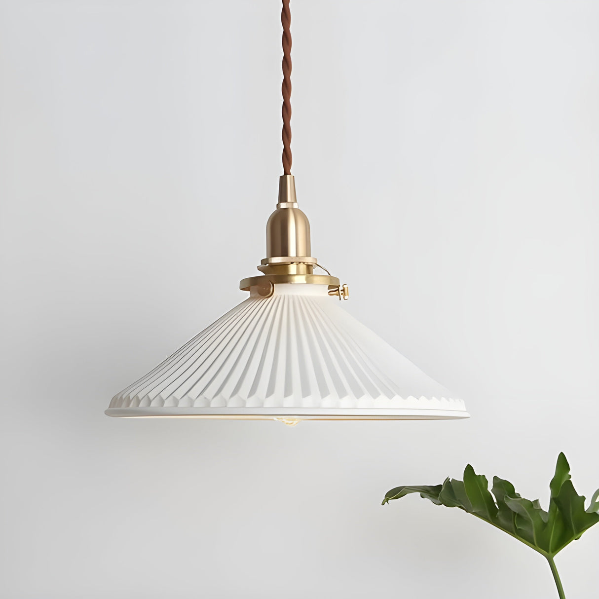 JapandiBeam Light - Japansk keramik hängande lampa med rännmönster Carvallo