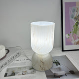 Modern minimalistisk glasbordslampa – elegant cylinderdesign MILA Sverige