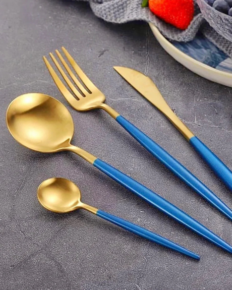 Carvallo Lumine – Lyxigt Bestickset med Guldaccenter och Matt Svarta Handtag Carvallo