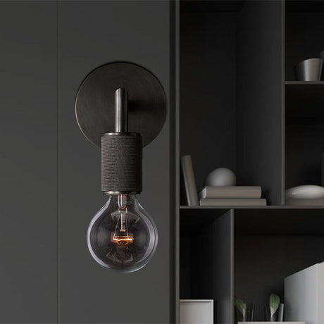 Vägglampa mässing metall dubbel glödlampa sconce Carvallo