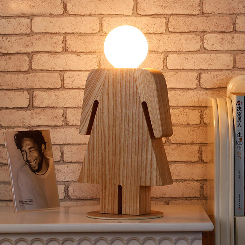 Snygg skrivbordslampa i trä – modern, minimalistisk belysning MILA Sverige