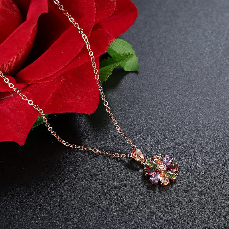 Skimrande Zircon Floral Halsband