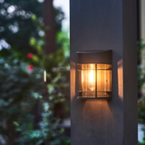 Utomhusvägglampa med glas och galler – LED trädgår belysning, väderbeständig för terrass & balkong Carvallo