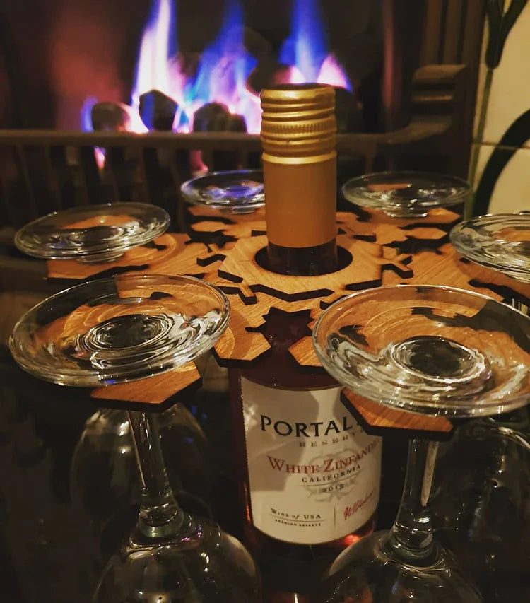 Carvallo - charmigt vinrack i snöflingedesign Carvallo