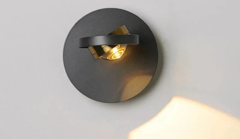 GlowAdjust - Modern LED Vägglampa med Justerbar Arm Carvallo