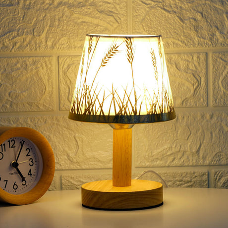NordicGlow träbordslampa – tidlös design, justerbar atmosfär MILA Sverige