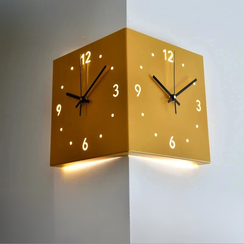 DualEdge - Modern väggklocka med skala och tyst gång Carvallo