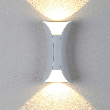 Vattentät LED Vägglampa | 7.9–11.8 x 3.9–4.7 tum | Aluminium & Glas | IP65 Klassad Modern Utomhusbelysning | Brick by Brick Carvallo