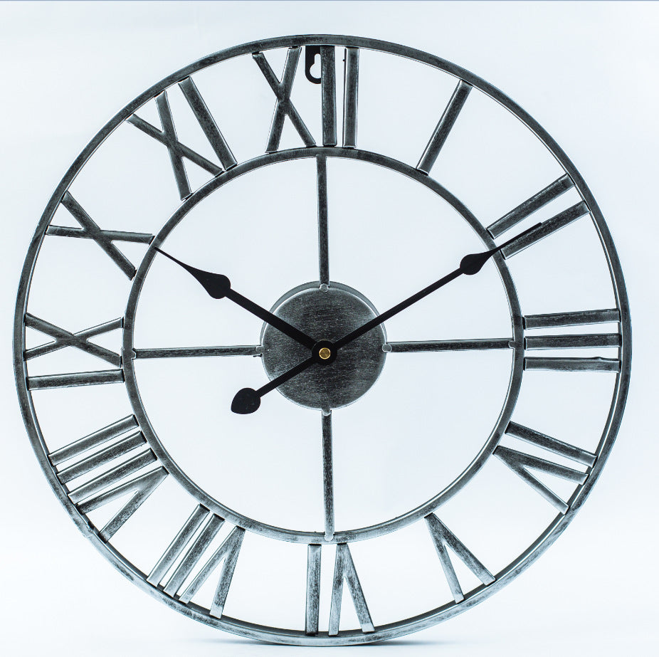 Stor retro väggklocka av järn i vintage-stil Carvallo