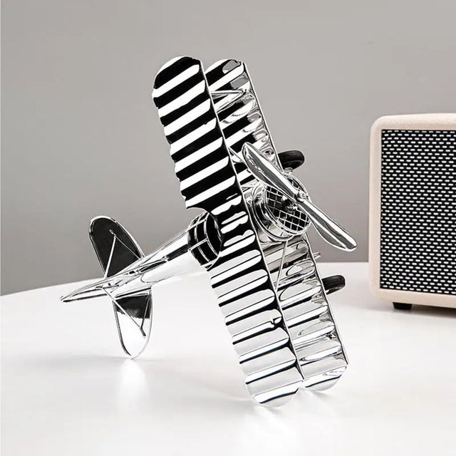 Retro metallväggskulptur av flygplan - Vintage flygkonst för industriell heminredning MILA Sverige