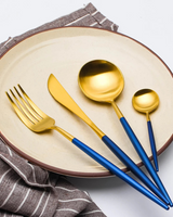 Carvallo Lumine – Lyxigt Bestickset med Guldaccenter och Matt Svarta Handtag Carvallo