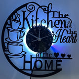 Tidlös charm – Elegant väggklocka för att lysa upp ditt köksutrymme MILA Sverige