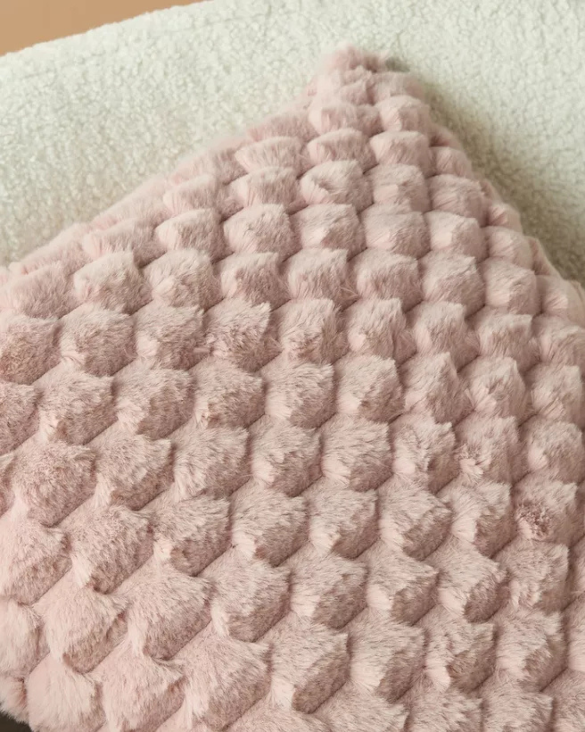 Carvallo – Lyxig Plysch Dekorativ Kudde med Lush Textur för Elegant Komfort Carvallo