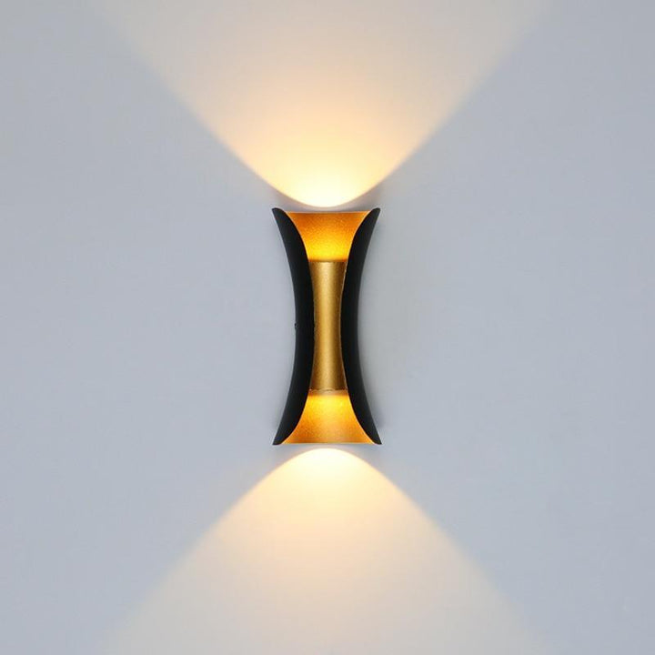 Vattentät LED Vägglampa | 7.9–11.8 x 3.9–4.7 tum | Aluminium & Glas | IP65 Klassad Modern Utomhusbelysning | Brick by Brick Carvallo