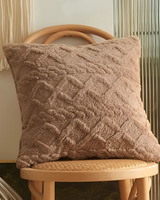 Carvallo – Lyxig Reliefkudde med subtil geometrisk design för en stilren interiör Carvallo