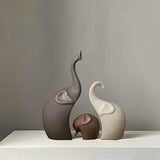 Set med 3 Keramiska Elefantfigurer – Modern Matt Dekoration för Vardagsrum eller Kontor Carvallo