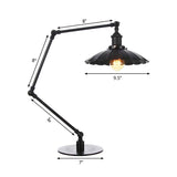 Justerbar vintage lampa med skulpterad metallskena för retrodekoration Carvallo