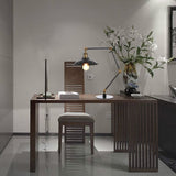 Justerbar vintage lampa med skulpterad metallskena för retrodekoration Carvallo