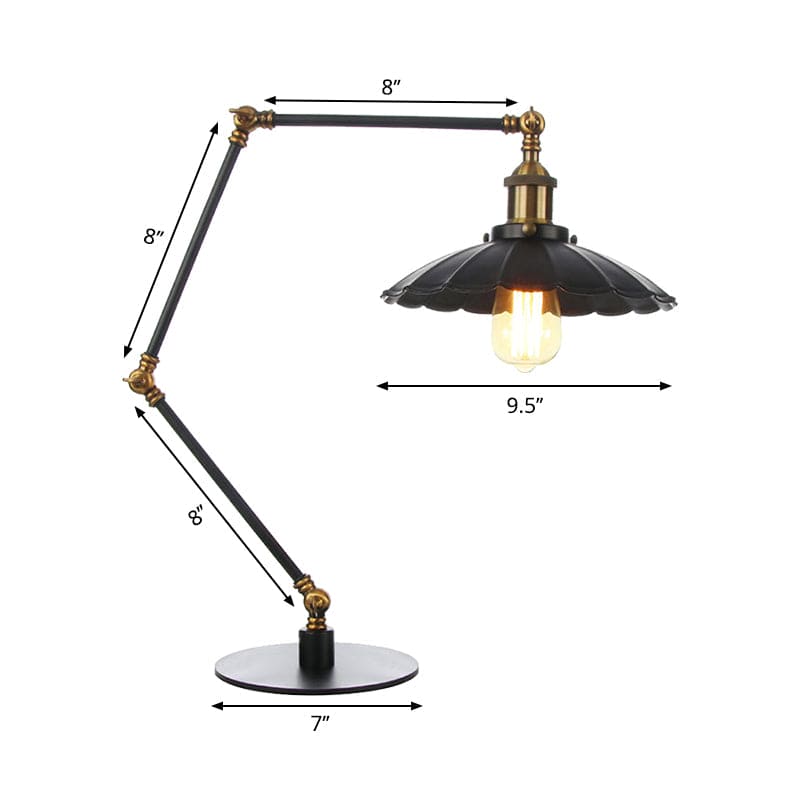 Justerbar vintage lampa med skulpterad metallskena för retrodekoration Carvallo