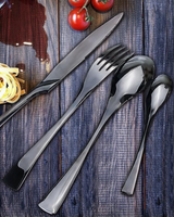 Élan Luxe – Fint Bestickeset med Tidlös Elegans för en Stilig Dukning Carvallo