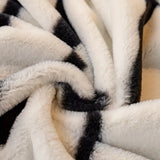 Wild Stripes Zebra Fleece Sofföverdrag Carvallo