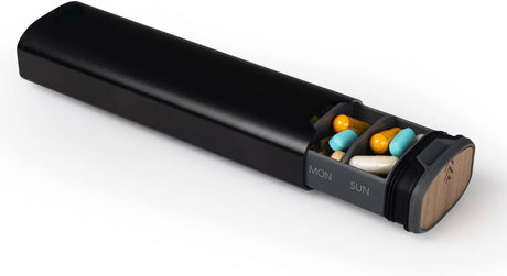 7-Dagars Pillerbox - Stilren Aluminium & Trä Pillerorganisator för Vitaminer & Medicin Carvallo