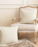 Carvallo – Lyxig Dekorativ Kudde med Lummig Textur för en Raffinerad Interiör Carvallo