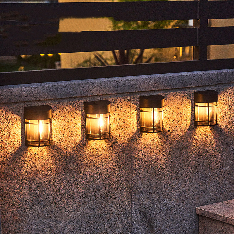 Utomhusvägglampa med glas och galler – LED trädgår belysning, väderbeständig för terrass & balkong Carvallo