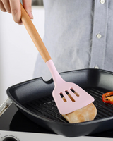 Carvallo – Miljövänligt Silikon Kökset med Bambu Handtag (12-delar) Carvallo