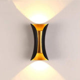 Vattentät LED Vägglampa | 7.9–11.8 x 3.9–4.7 tum | Aluminium & Glas | IP65 Klassad Modern Utomhusbelysning | Brick by Brick Carvallo