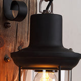 RusticGlow - Vintage vägglampa i trä med järnskärm för inredning i bottenvåningen Carvallo