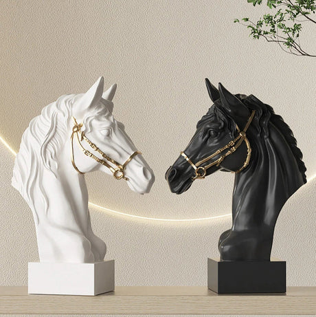 Elegant Regal Horse Sculpture för Heminredning och Konstälskare Carvallo