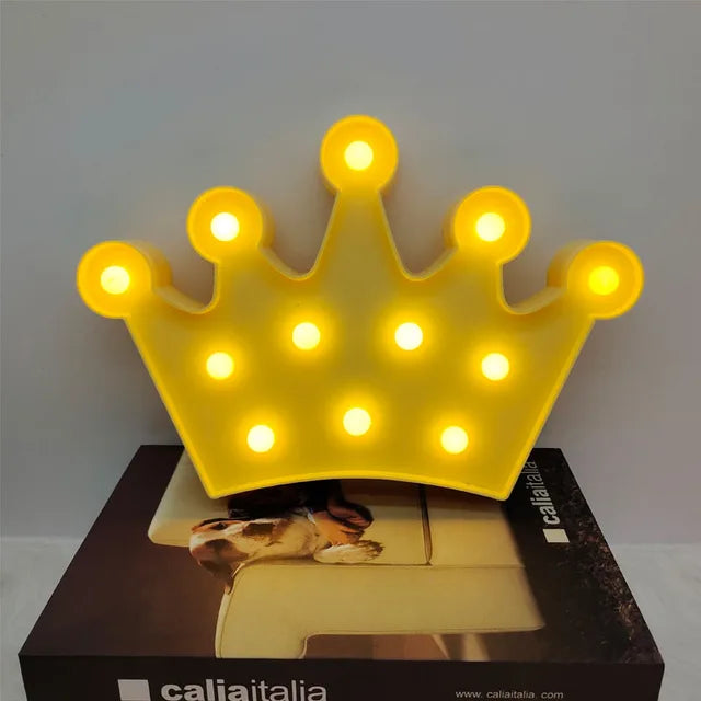 RoyalGlow - LED Krona Nattlampa för Barnrum – Varmt Ljus, Trådlös och Stämningsfull Carvallo