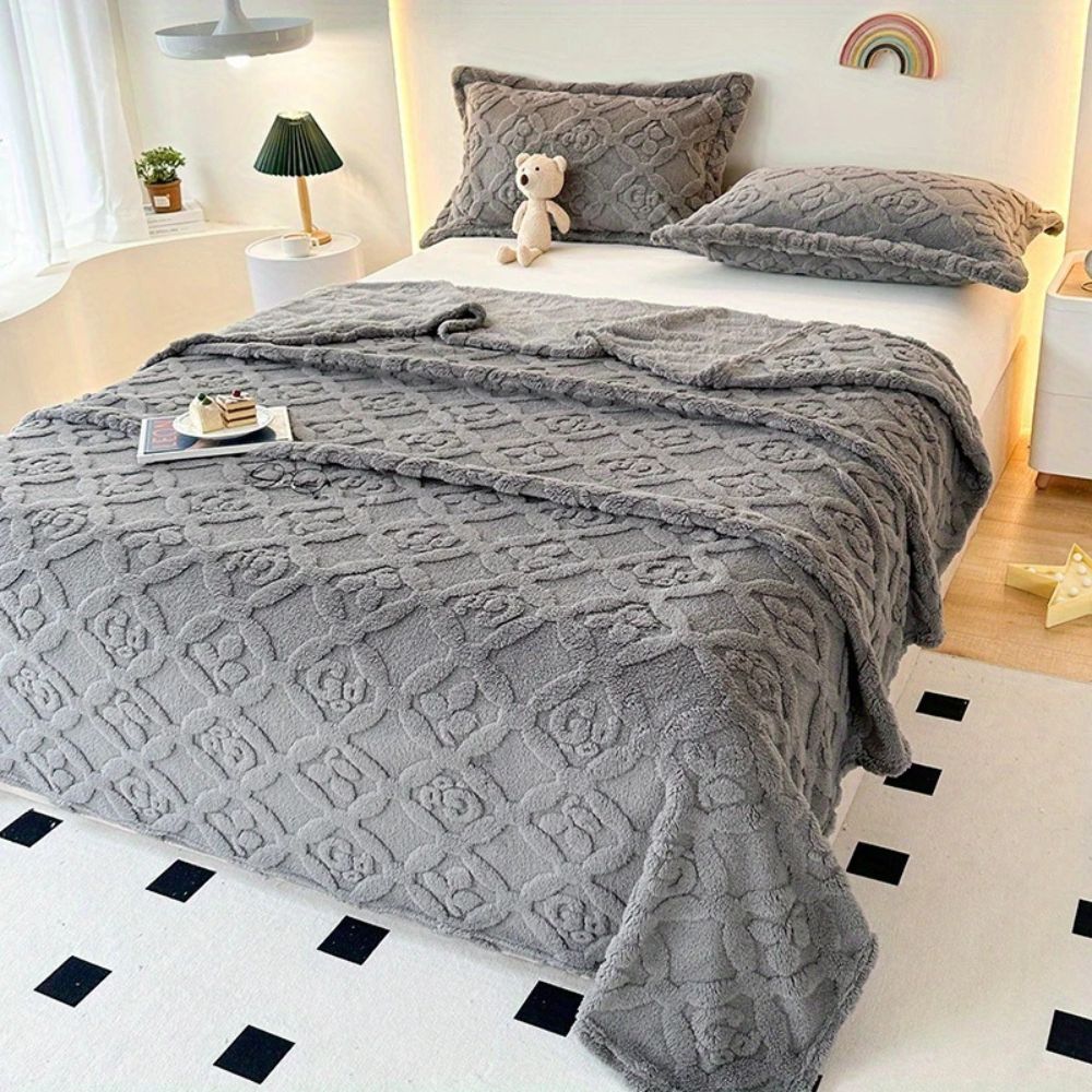 Mjukt Vinter Fleece Täcke – Elegant Blad Broderi Accent Carvallo