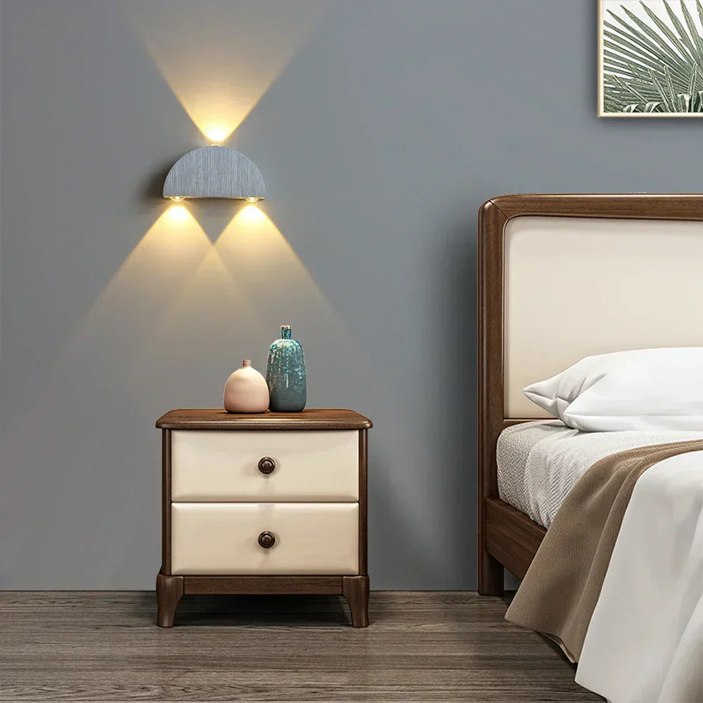 UpGlow - Modern LED Vägglampa med Up-Down Ljus Stilren Belysning Carvallo