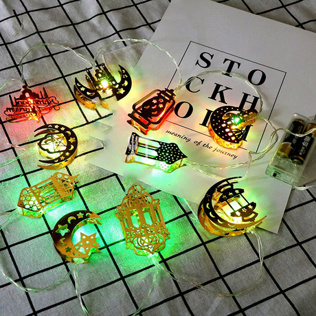 Färgglada LED-ljusslingor – Dekorativa ljus med måne- och lyktteman för hem och trädgård Carvallo