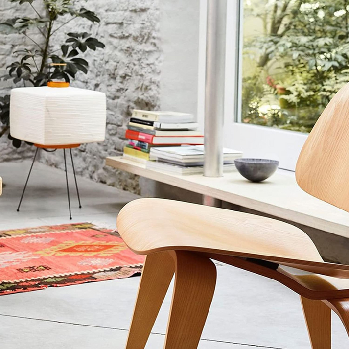 Carvallo – Minimalistisk golvlampa med elegant lyktaform för mjukt omgivande ljus Carvallo