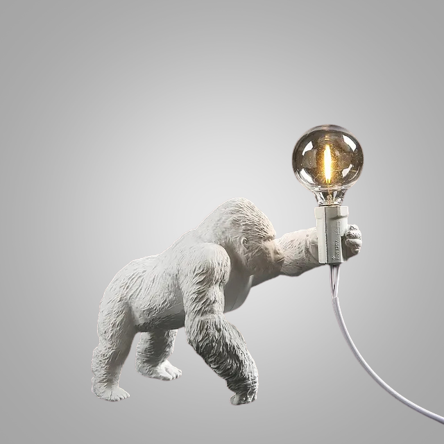 GorillaLux - Unik Gorilla Bordslampa | Modern Djurarmatur med Varm LED Belysning Carvallo