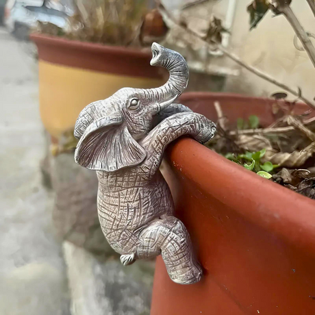 Unik Elefant Klättrande Skulptur Carvallo