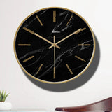 Carvallo – Konstnärlig väggklocka med marmorinspirerad finish Carvallo