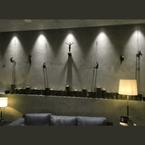 Carvallo – Kreativ Klättrande Man Väggdekoration Set med Konstnärlig Charm Carvallo