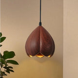 NatureGlow – Elegant klockformad pendellampa för mjukt ljus Carvallo