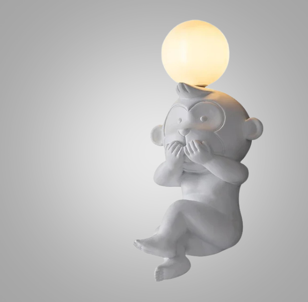 LekfullGlöd - Rolig Apa Vägglampa med Mjölkglas – Dekorativ LED Lampa Carvallo