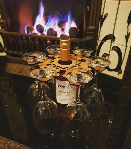 Carvallo - charmigt vinrack i snöflingedesign Carvallo