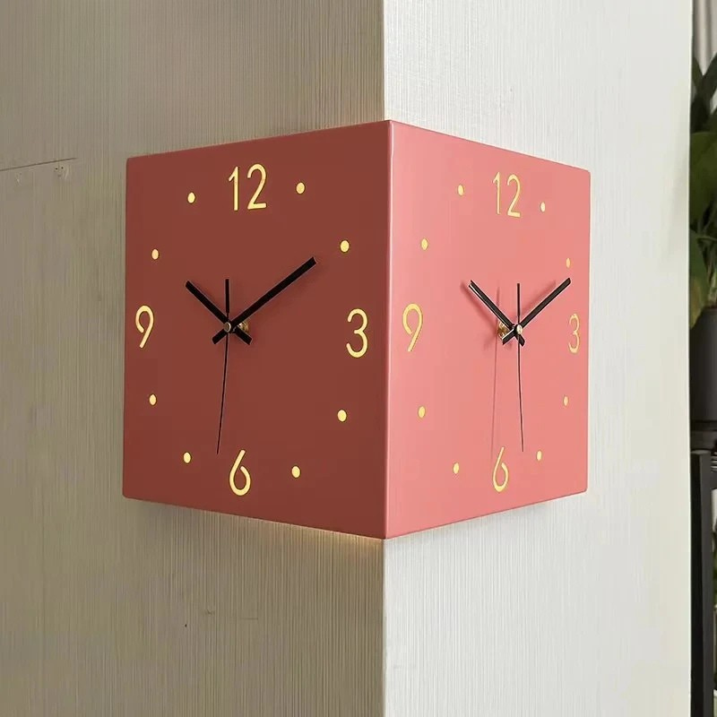 DualEdge - Modern väggklocka med skala och tyst gång Carvallo