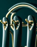 Éclat Gourmet – Lyxigt Kokkärlset med Guldfinish och Eleganta Detaljer Carvallo