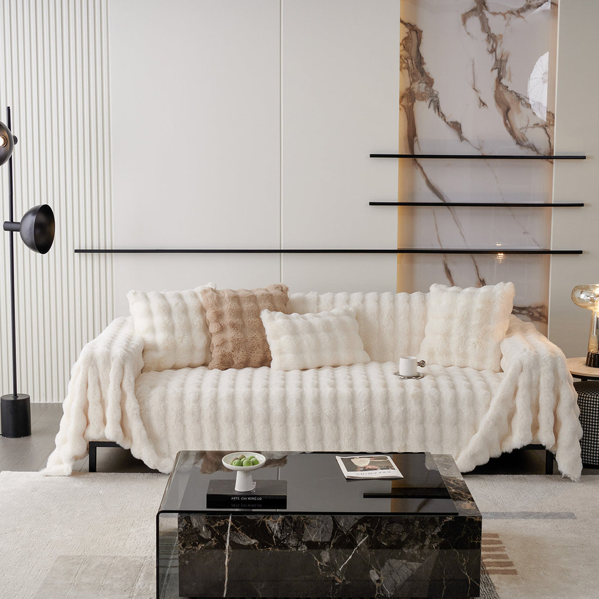 Luxe Ripple Faux Fur Sofföverdrag - Modernt, Stilrent & Hållbart Soffaskydd Carvallo