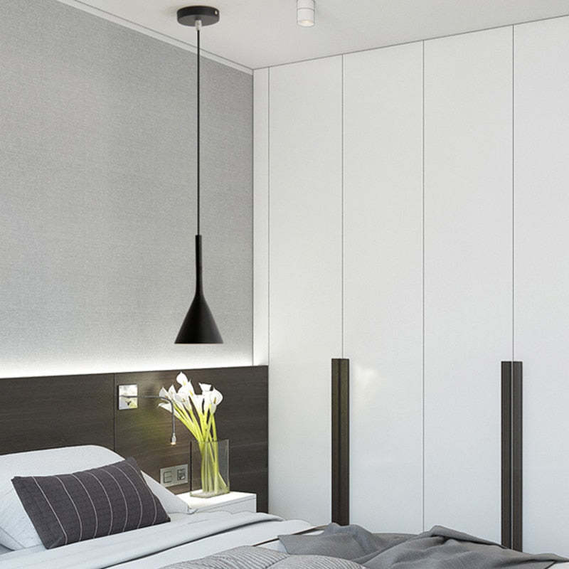 TriLuxe Modern Trekantig LED Taklampa Carvallo