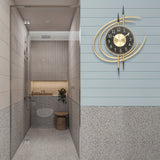 Carvallo – Tyst, konstnärlig väggklocka med skulpturell design i svart och guld Carvallo