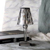 VivaSpark – Elegant bordslampa med gnistande inspiration Carvallo